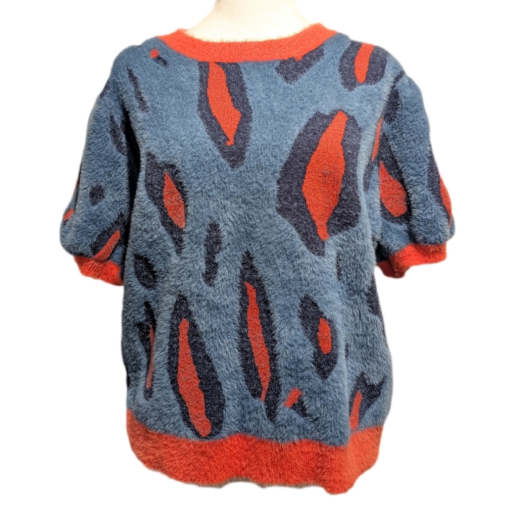 Saint Geraldine-L- Puffed Short Sleeved Sweater Fuzzy Animal Print